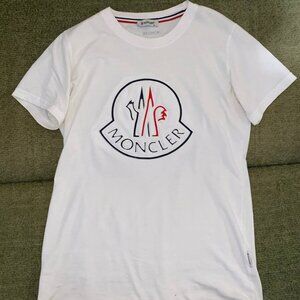 Moncler T-shirt new